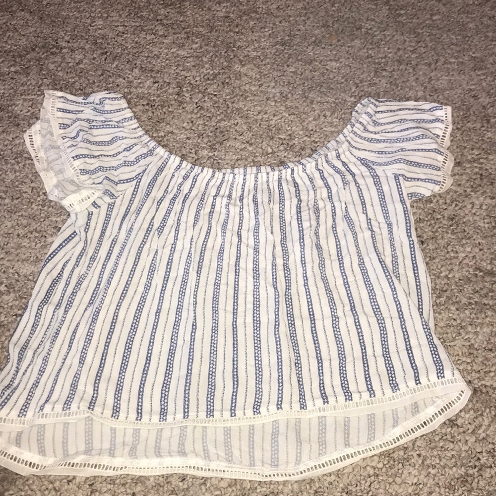 OFF SHOULDER CROP TOP
